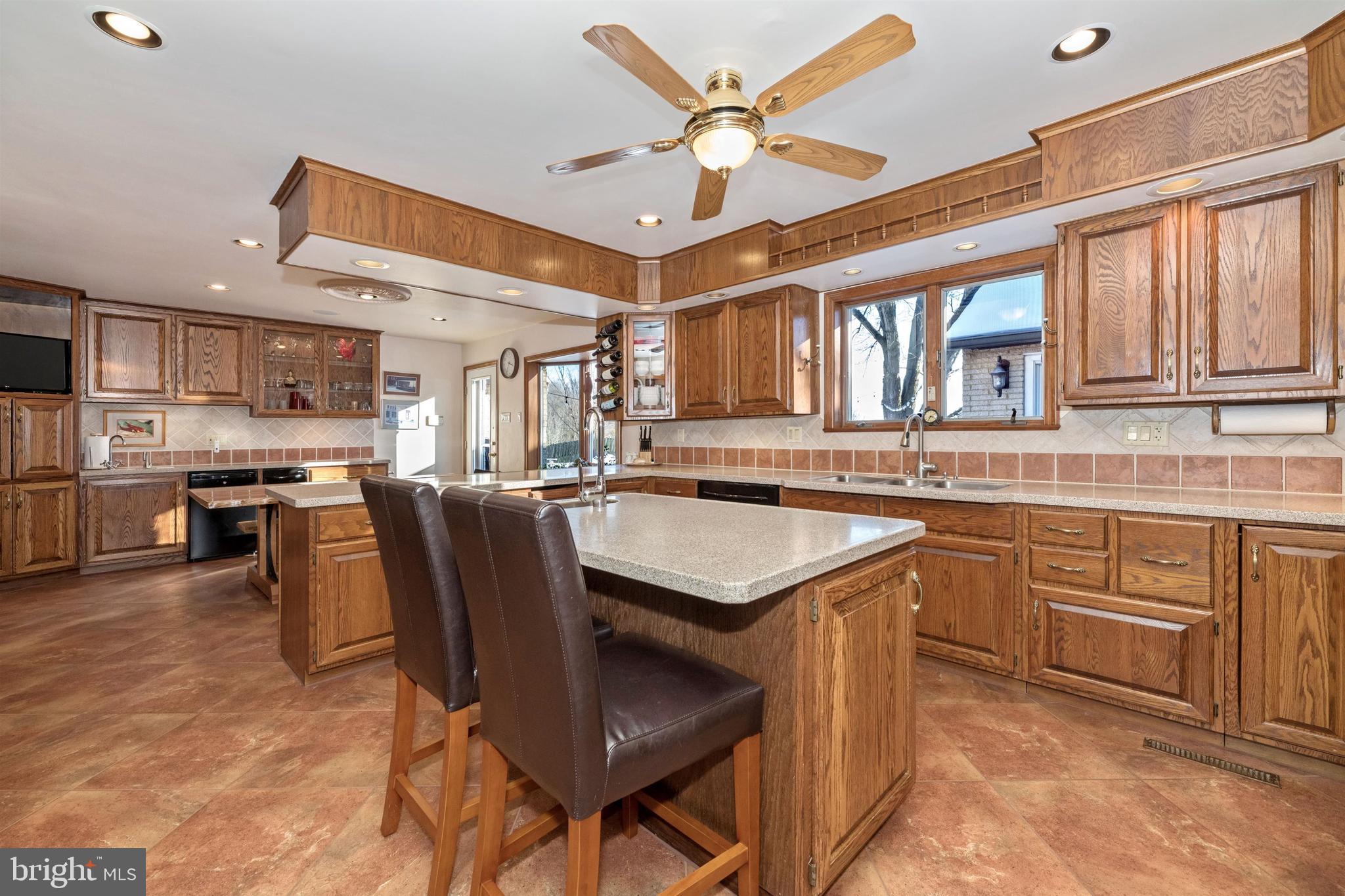 14109 Old Frederick Road Rocky Ridge, MD 21778 - Photo 27 of 124 Kitchen