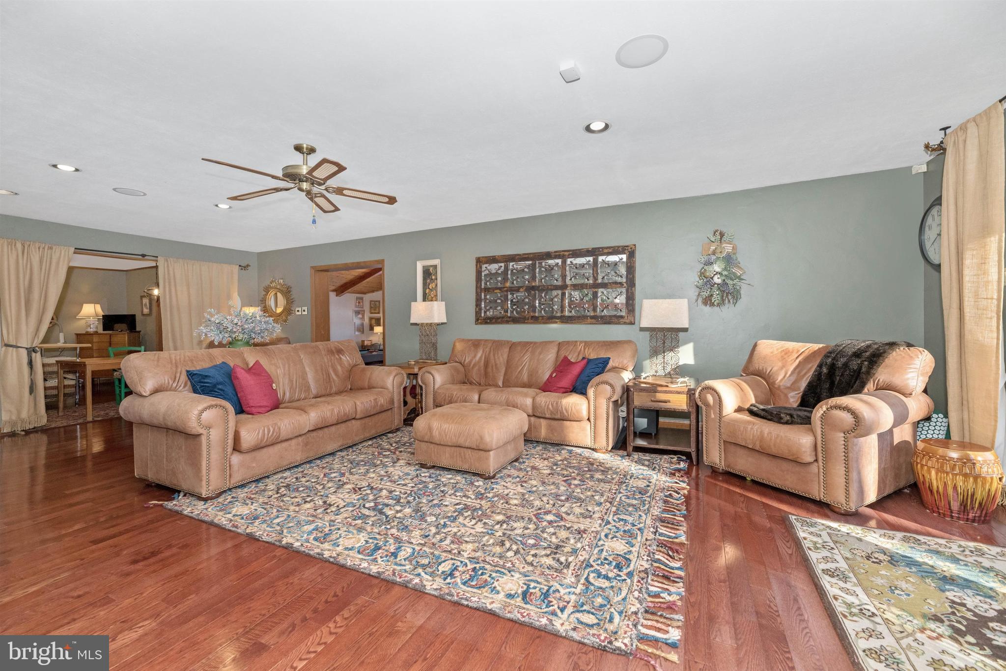 14109 Old Frederick Road Rocky Ridge, MD 21778 - Photo 43 of 124 Living Room