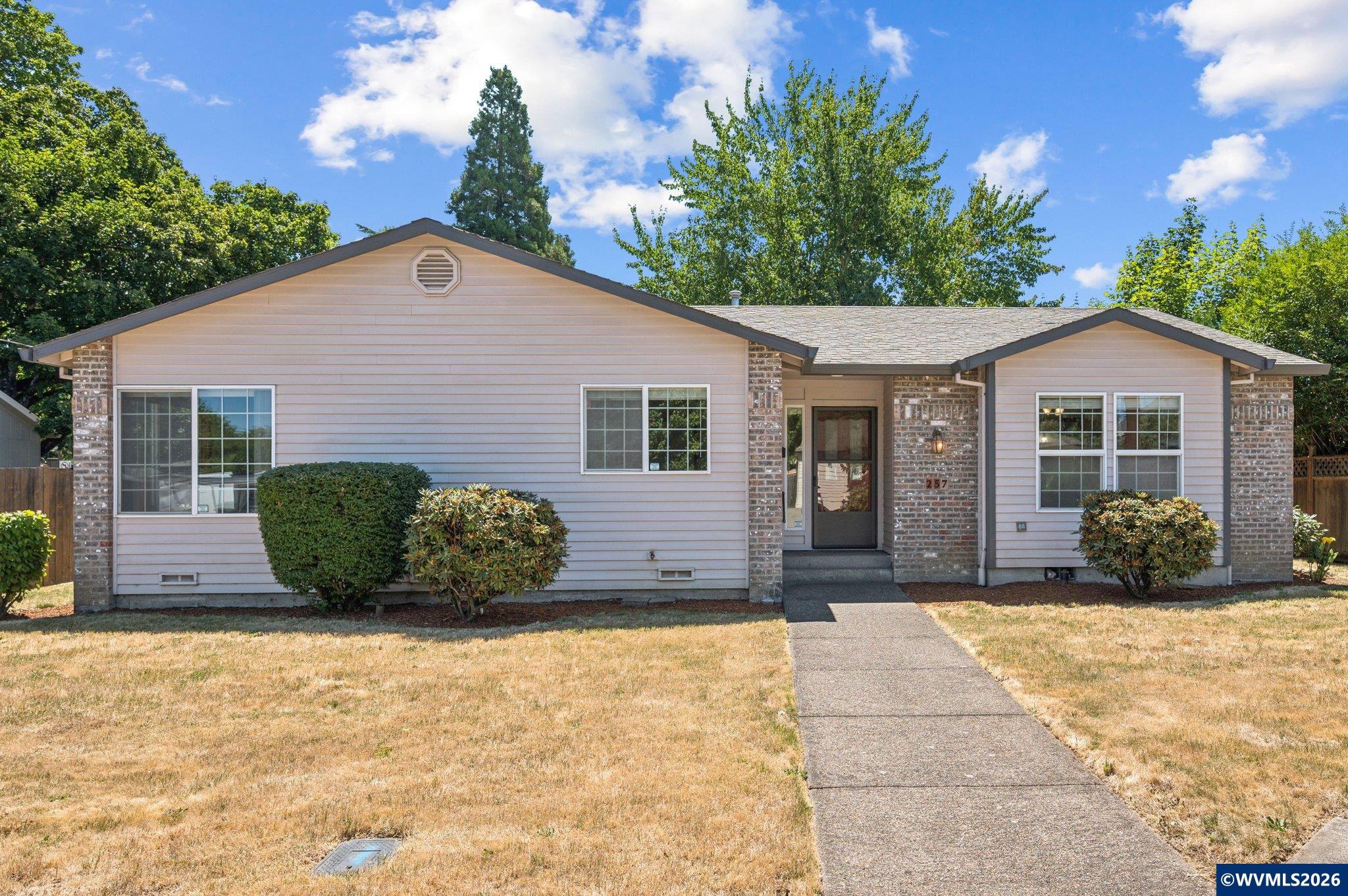 257 North Knights Bridge Road Canby, OR 97013 - Photo 1 of 33