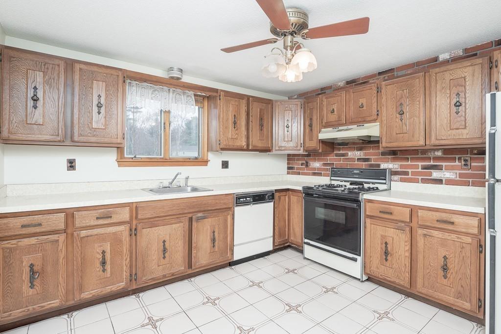 23 Indian Road Holbrook, MA 02343 - Photo 24 of 37