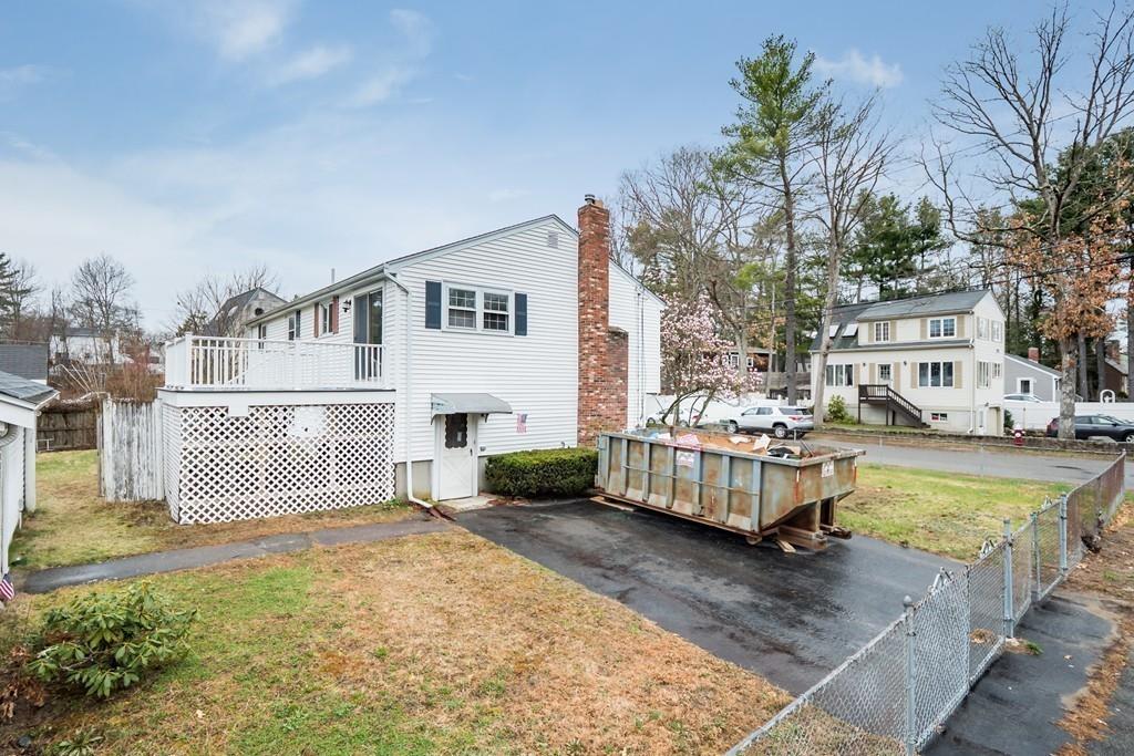 23 Indian Road Holbrook, MA 02343 - Photo 5 of 37