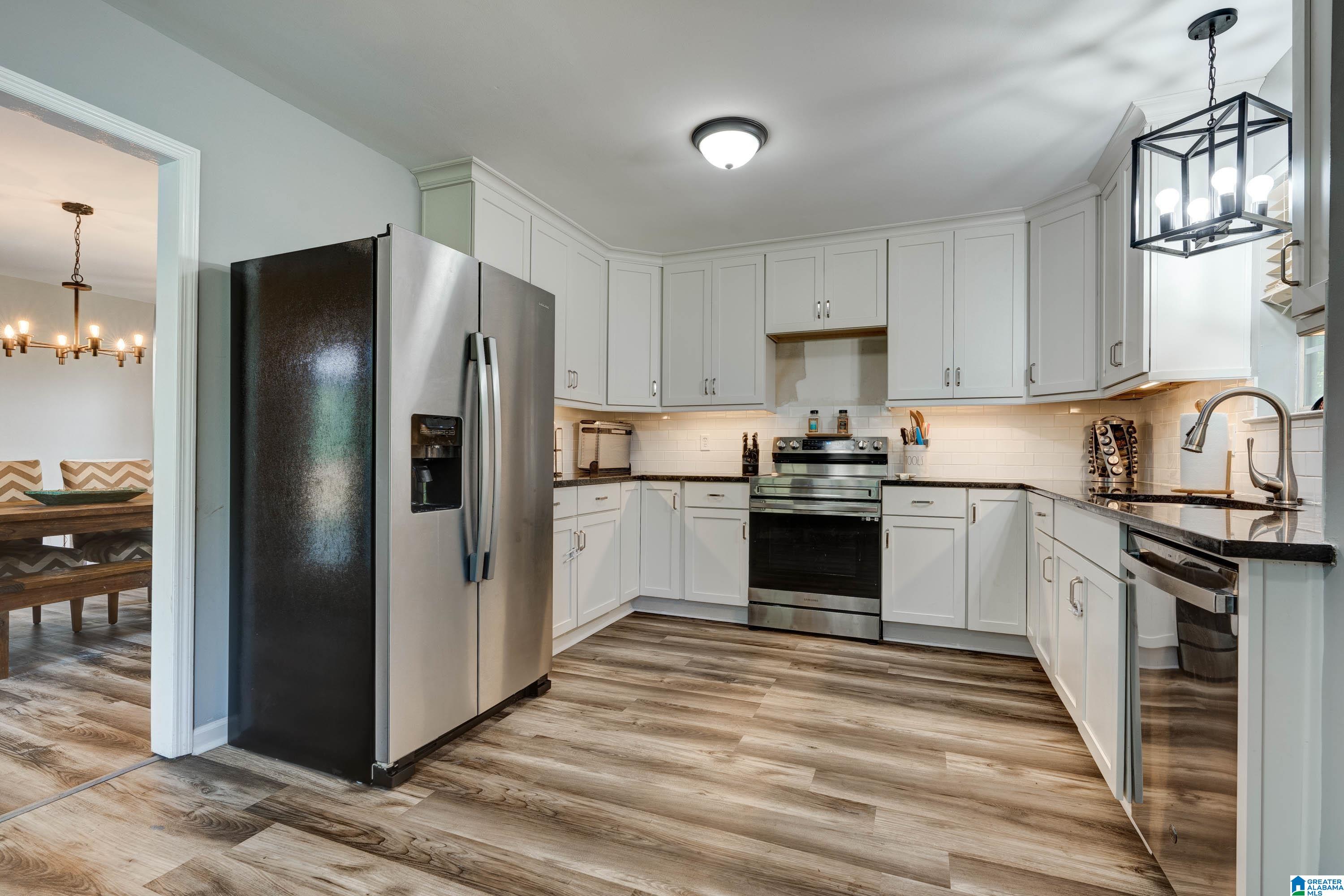 281 Fran Drive Alabaster, AL 35007 - Photo 7 of 29