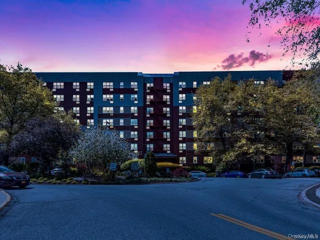 $279,000 | 7 Balint Drive, Unit 625, Yonkers, NY 10710