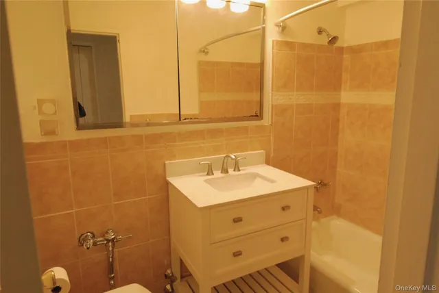 $279,000 | 7 Balint Drive, Unit 625, Yonkers, NY 10710