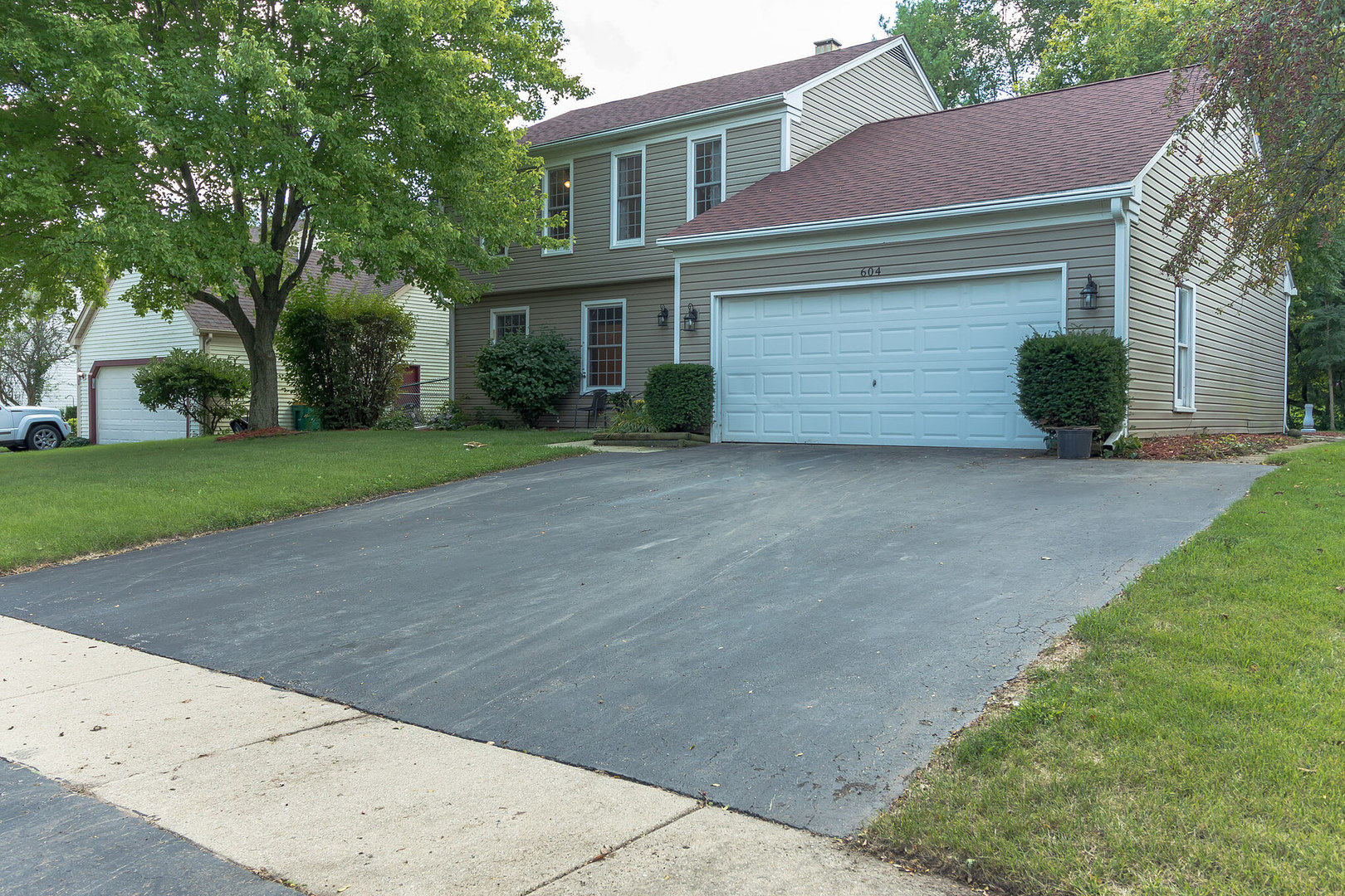 604 Old Hunt Road Fox River Grove, IL 60021 - Photo 3 of 29