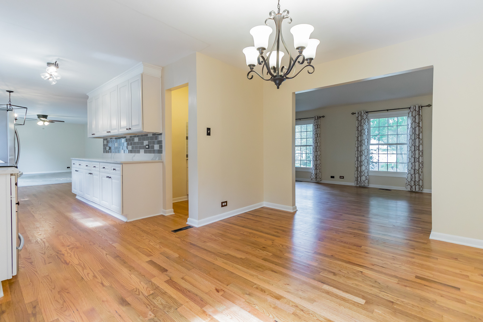 604 Old Hunt Road Fox River Grove, IL 60021 - Photo 8 of 29
