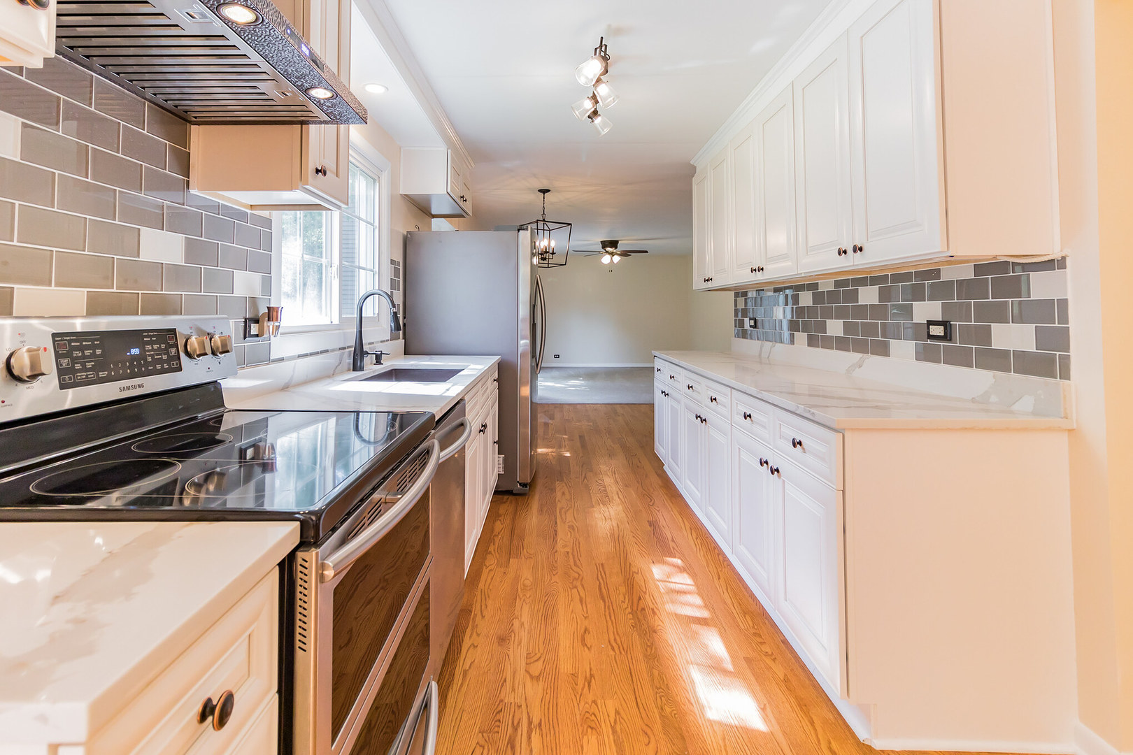 604 Old Hunt Road Fox River Grove, IL 60021 - Photo 10 of 29
