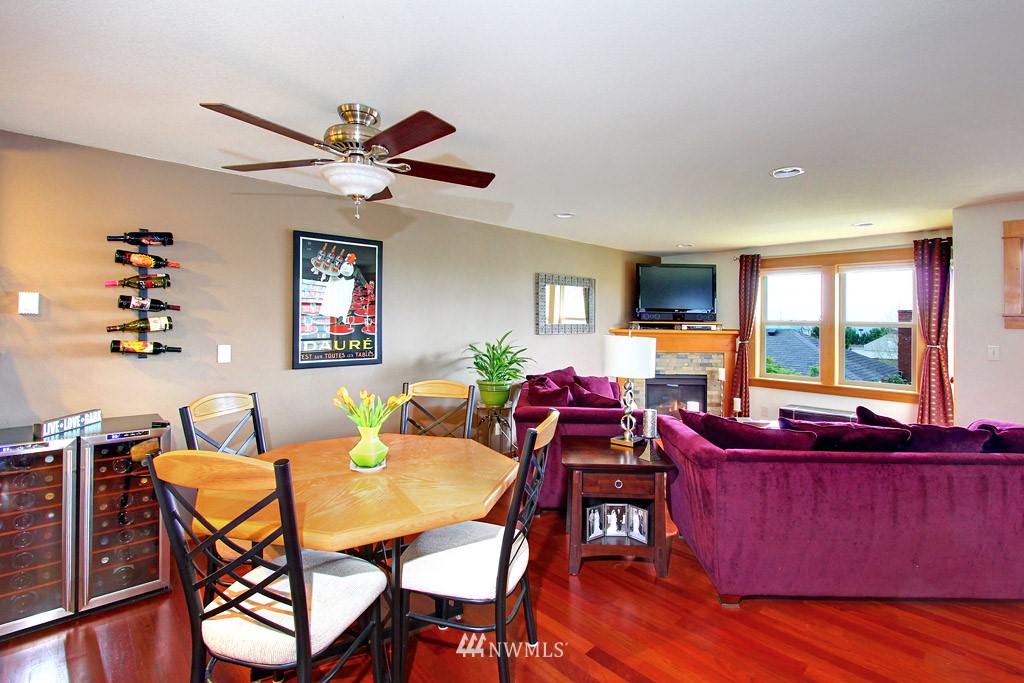 4119 Southwest Morgan Street, Unit A Seattle, WA 98136 - Photo 4 of 16 Gallery Image 4