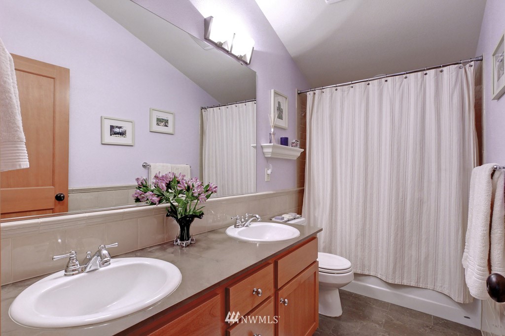 4119 Southwest Morgan Street, Unit A Seattle, WA 98136 - Photo 8 of 16 Gallery Image 8