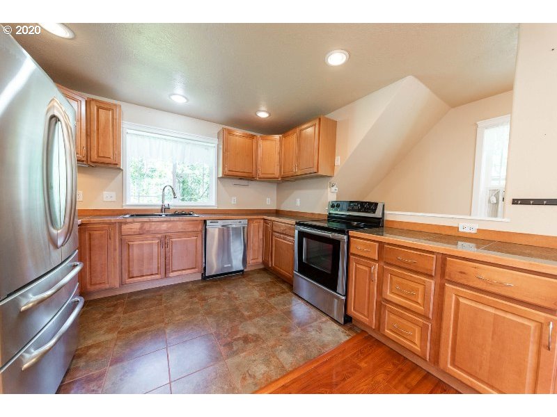35236 Richardson Gap Road Lebanon, OR 97355 - Photo 10 of 31 Gallery Image 10