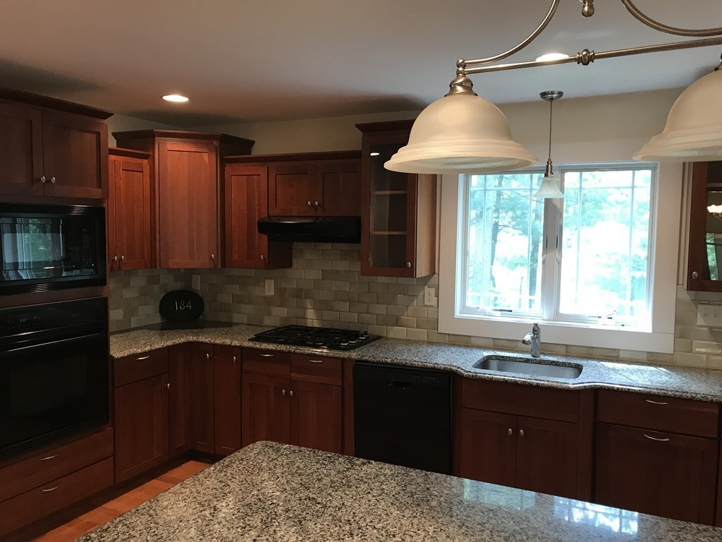 184 Salem Road Billerica, MA 01821 - Photo 4 of 22