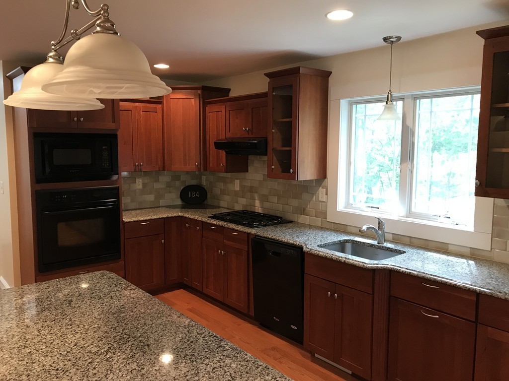 184 Salem Road Billerica, MA 01821 - Photo 5 of 22