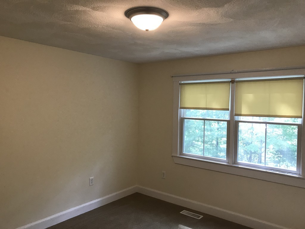 184 Salem Road Billerica, MA 01821 - Photo 9 of 22