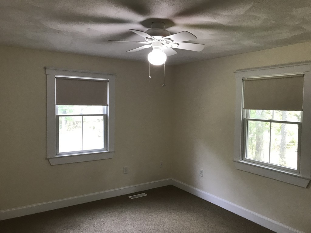 184 Salem Road Billerica, MA 01821 - Photo 10 of 22
