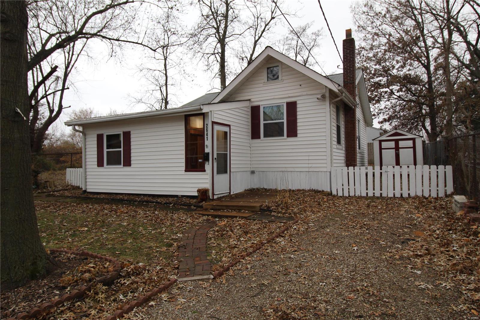 2641 Carson Road St. Louis, MO 63114 - Photo 1 of 28 Gallery Image 1