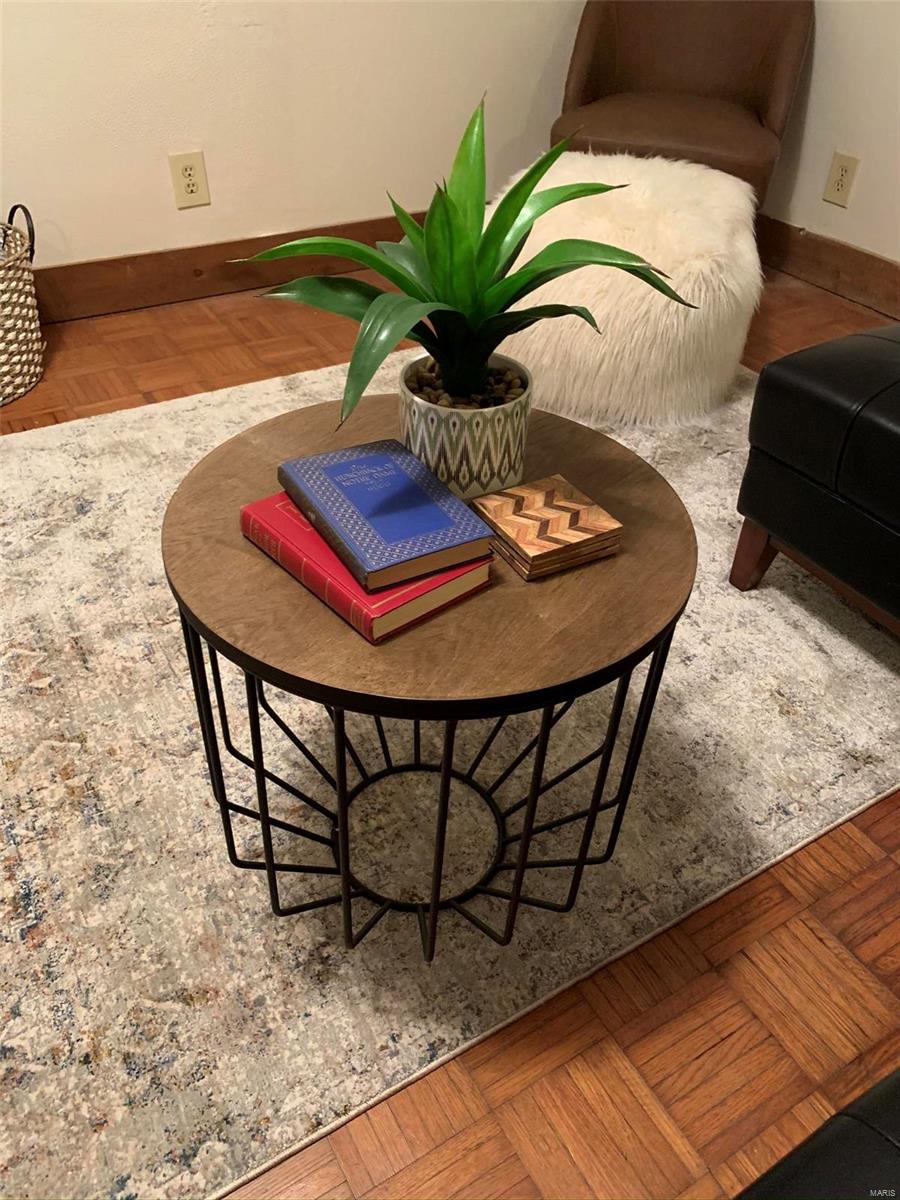 2641 Carson Road St. Louis, MO 63114 - Photo 14 of 28 Gallery Image 14