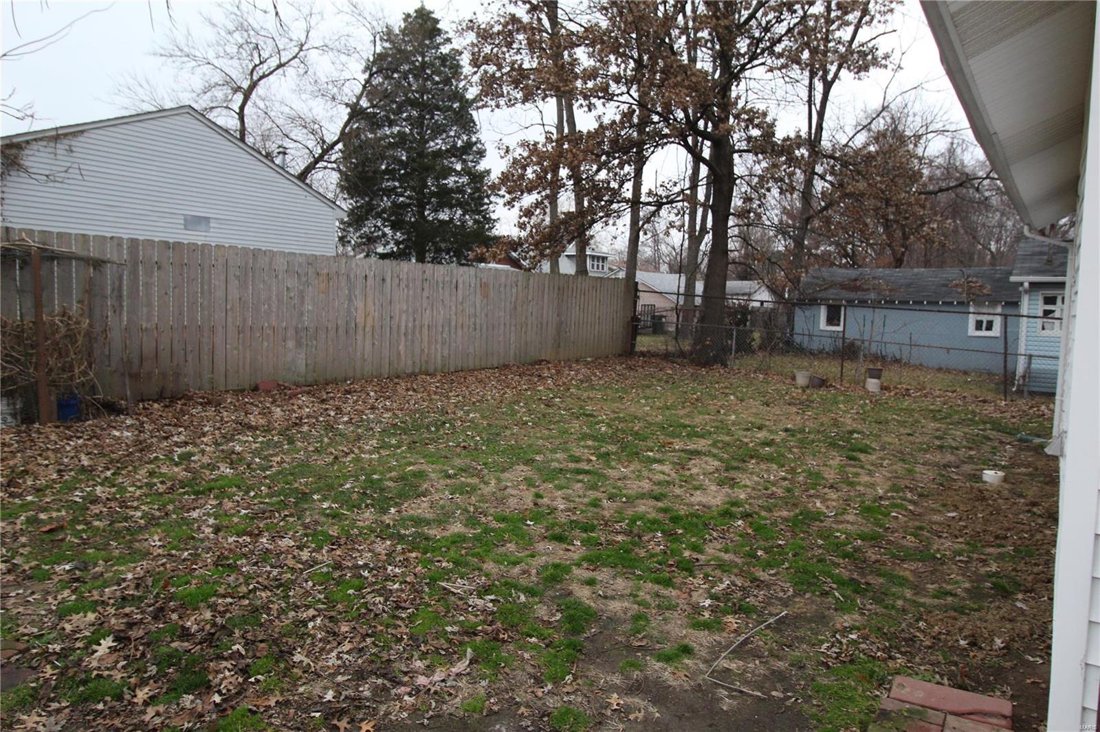 2641 Carson Road St. Louis, MO 63114 - Photo 27 of 28 Gallery Image 27