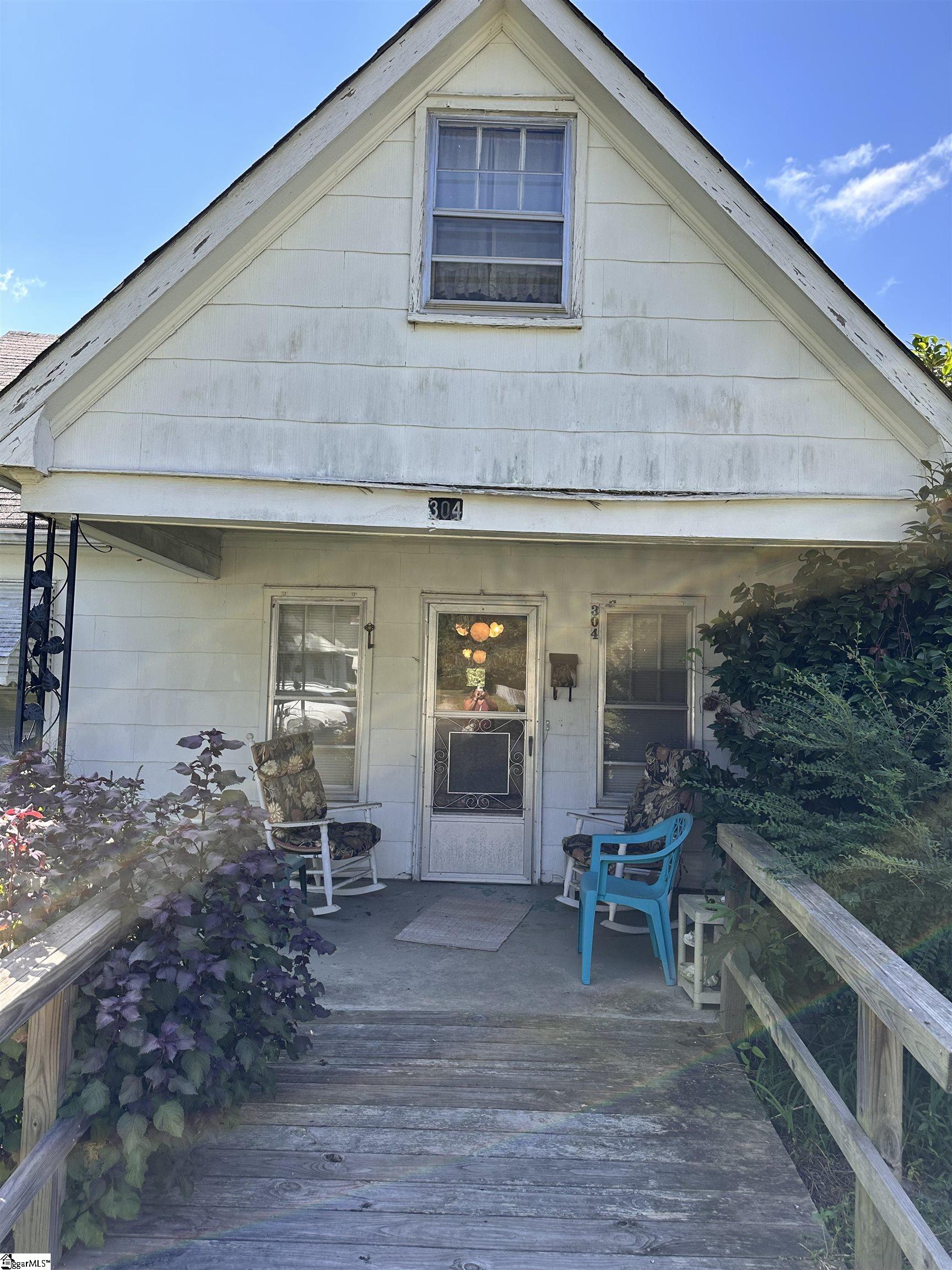 304 Stutts Avenue Union, SC 29379 - Photo 2 of 21