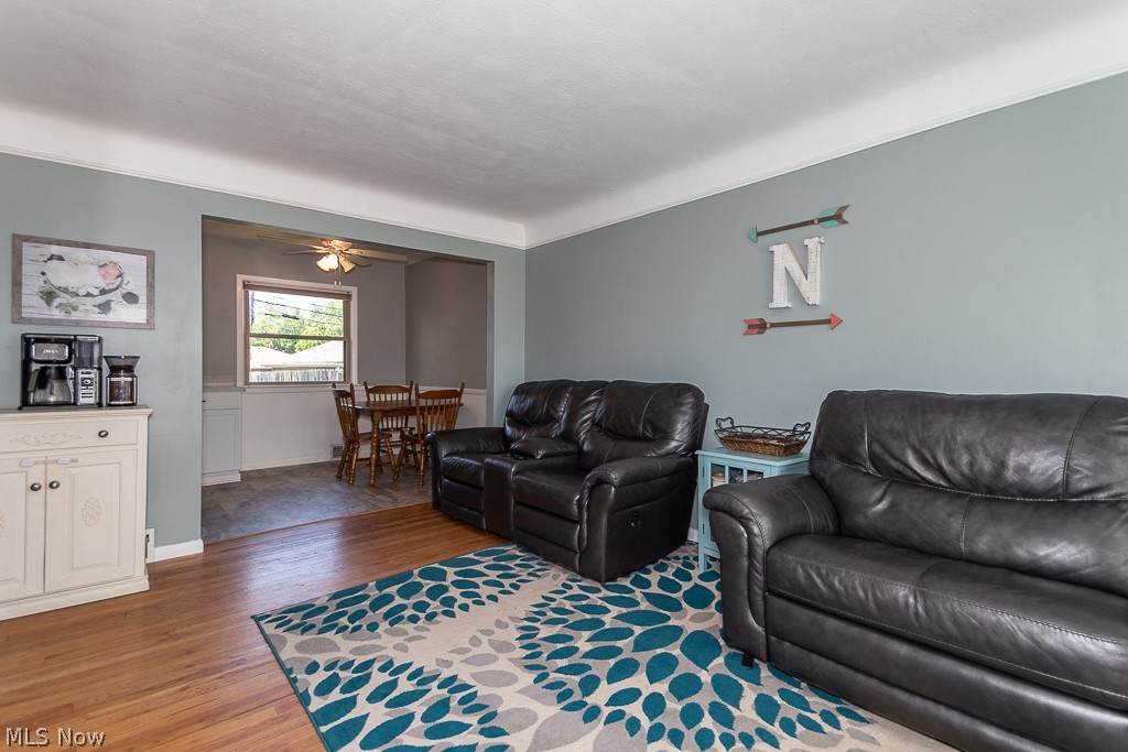 840 Glenhurst Road Willowick, OH 44095 - Photo 4 of 23