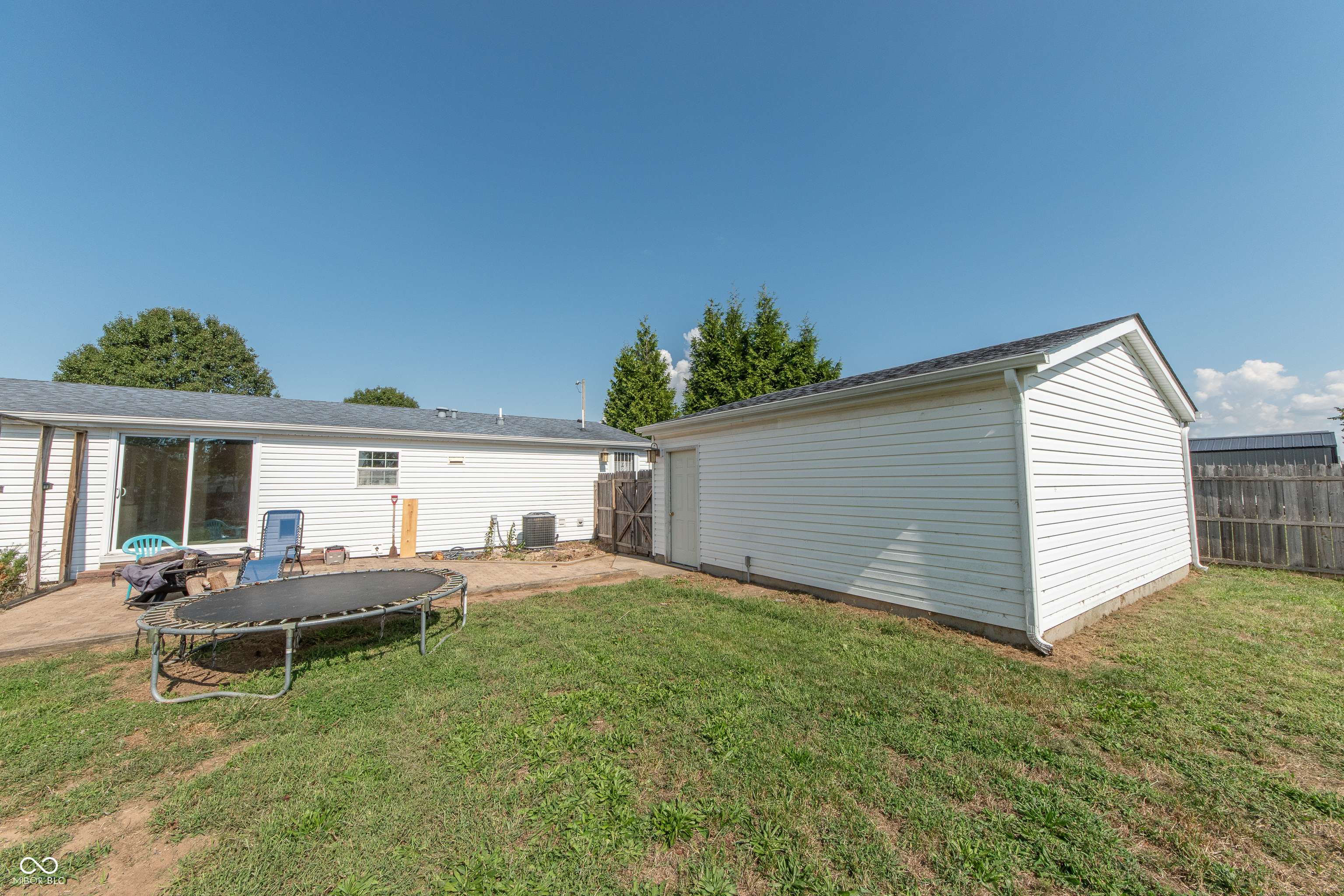 3333 Spring Valley Drive Columbus, IN 47203 - Photo 21 of 25 Gallery Image 21