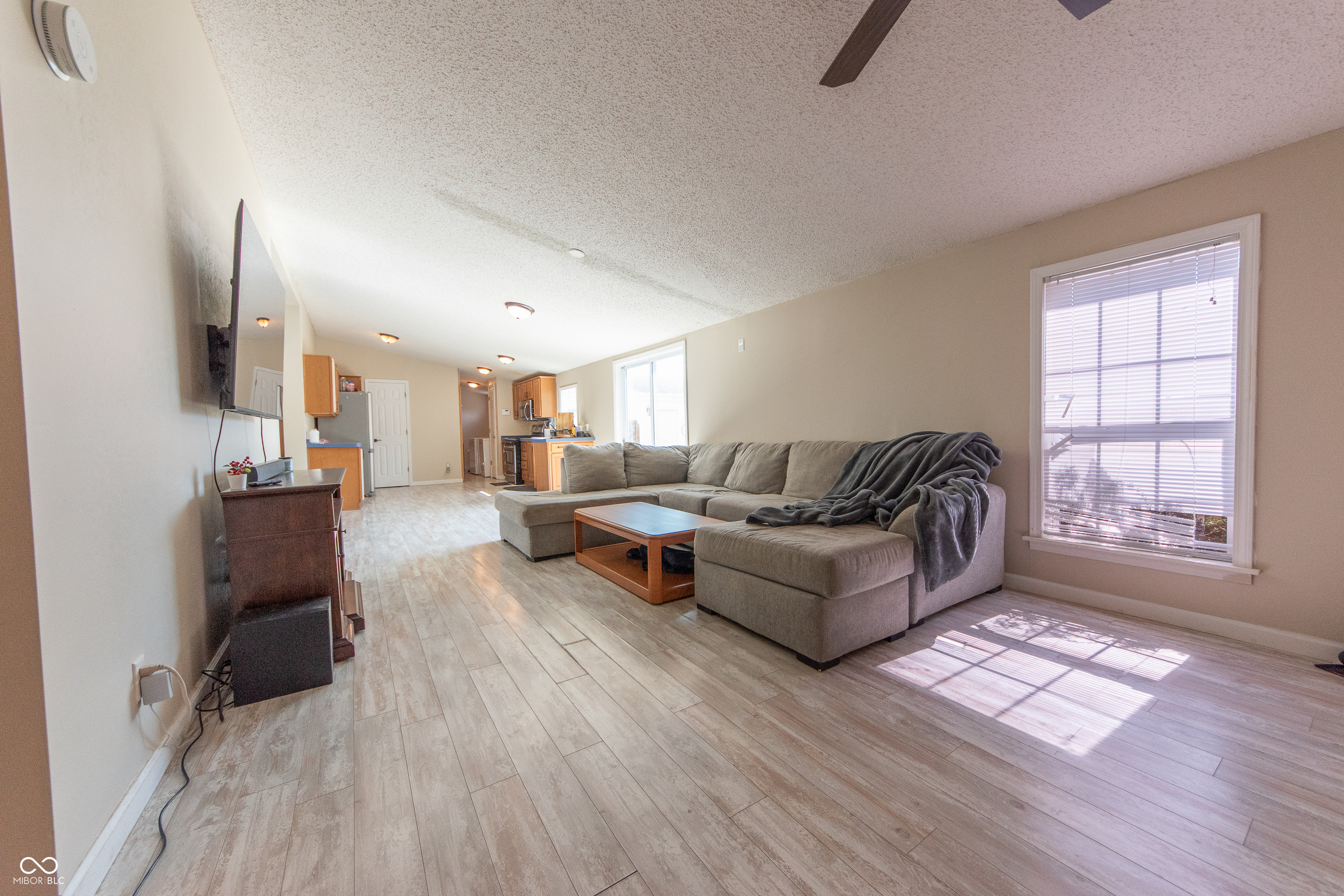3333 Spring Valley Drive Columbus, IN 47203 - Photo 6 of 25 Gallery Image 6