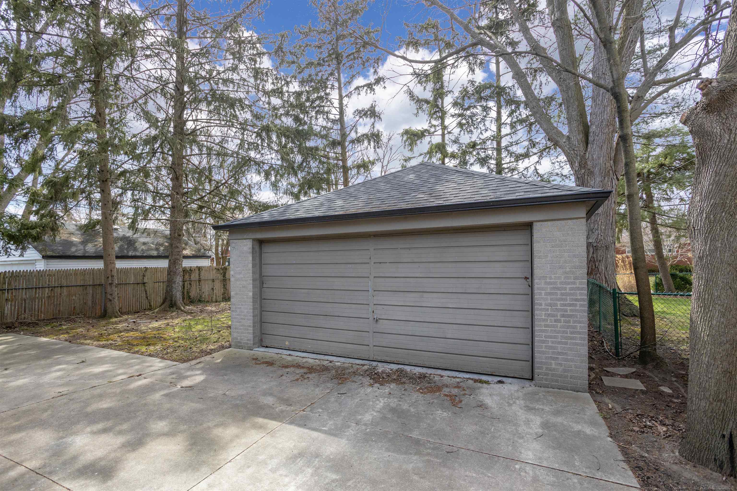853 Neff Road Grosse Pointe, MI 48230 - Photo 45 of 52
