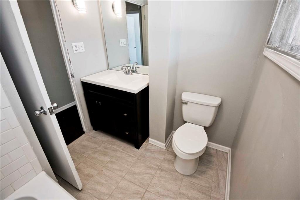 5702 Radnor Road Indianapolis, IN 46226 - Photo 9 of 25 Gallery Image 9