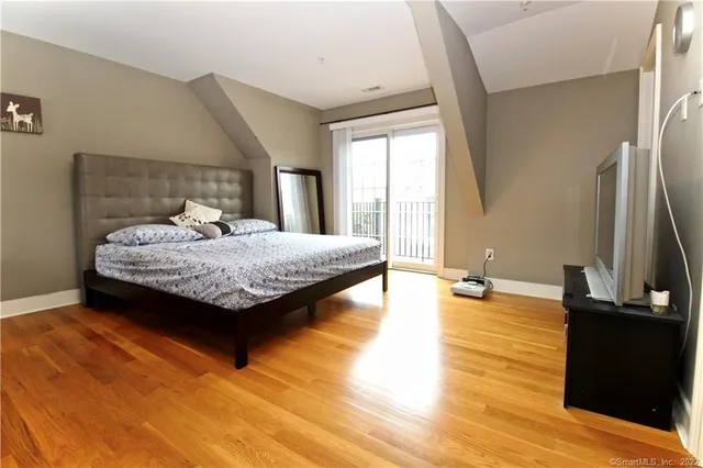 $4,300 | 109 Forest Street, Unit 5, Stamford, CT 06901