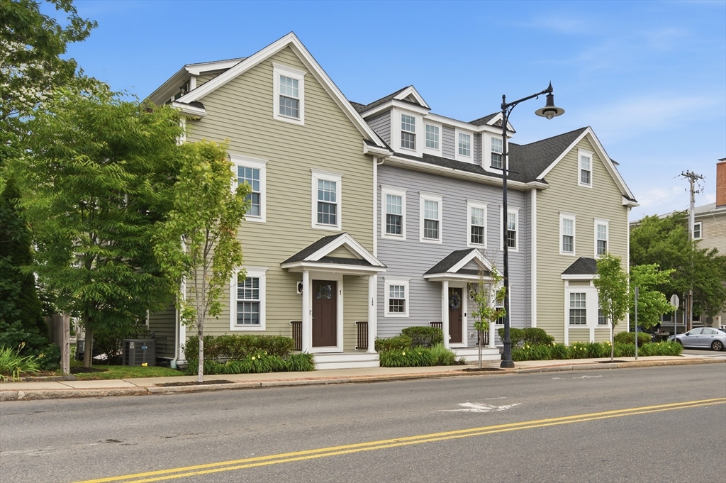 106 Bridge Street, Unit 2 Salem, MA 01970 - Photo 3 of 40