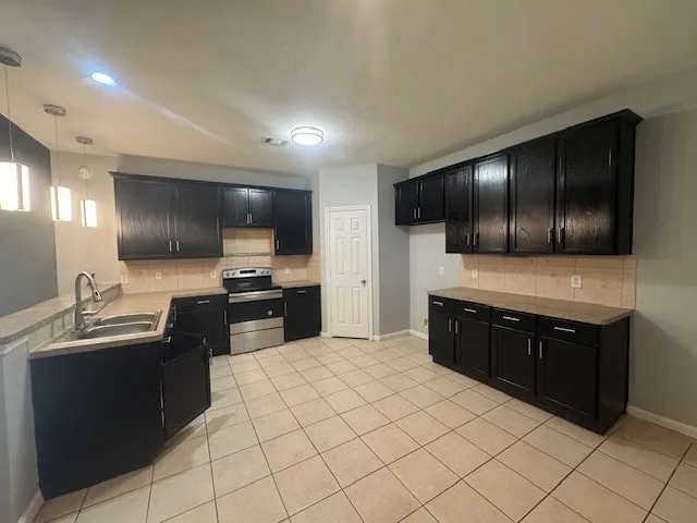 $2,150 | 12511 Silver Cup, Houston, TX 77014