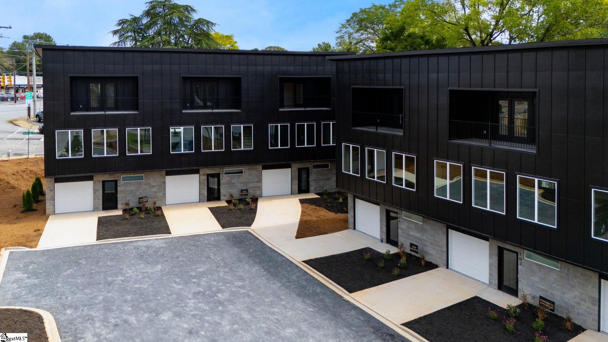 104 Textile Court Easley, SC 29640 - Photo 3 of 30