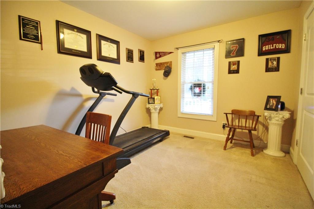 4307 Lormar Road Greensboro, NC 27406 - Photo 14 of 18 Gallery Image 14