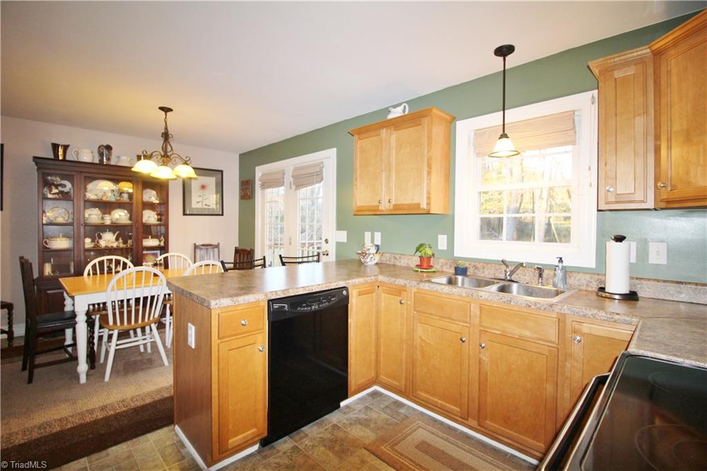 4307 Lormar Road Greensboro, NC 27406 - Photo 8 of 18 Gallery Image 8
