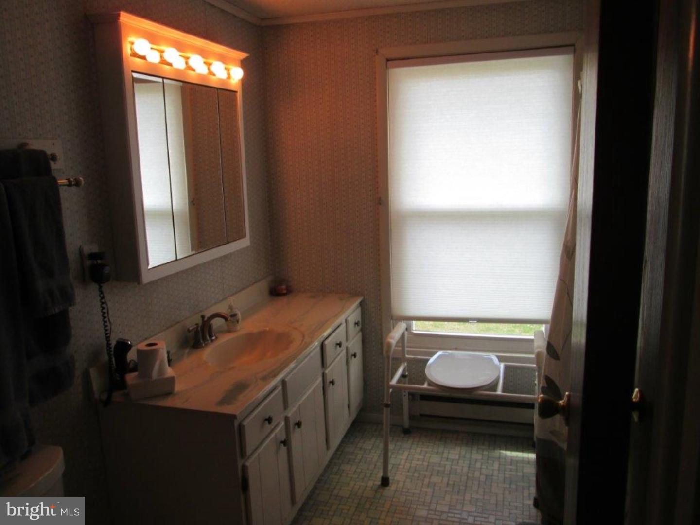 2190 Ziegler Road Pennsburg, PA 18073 - Photo 14 of 19 Gallery Image 14