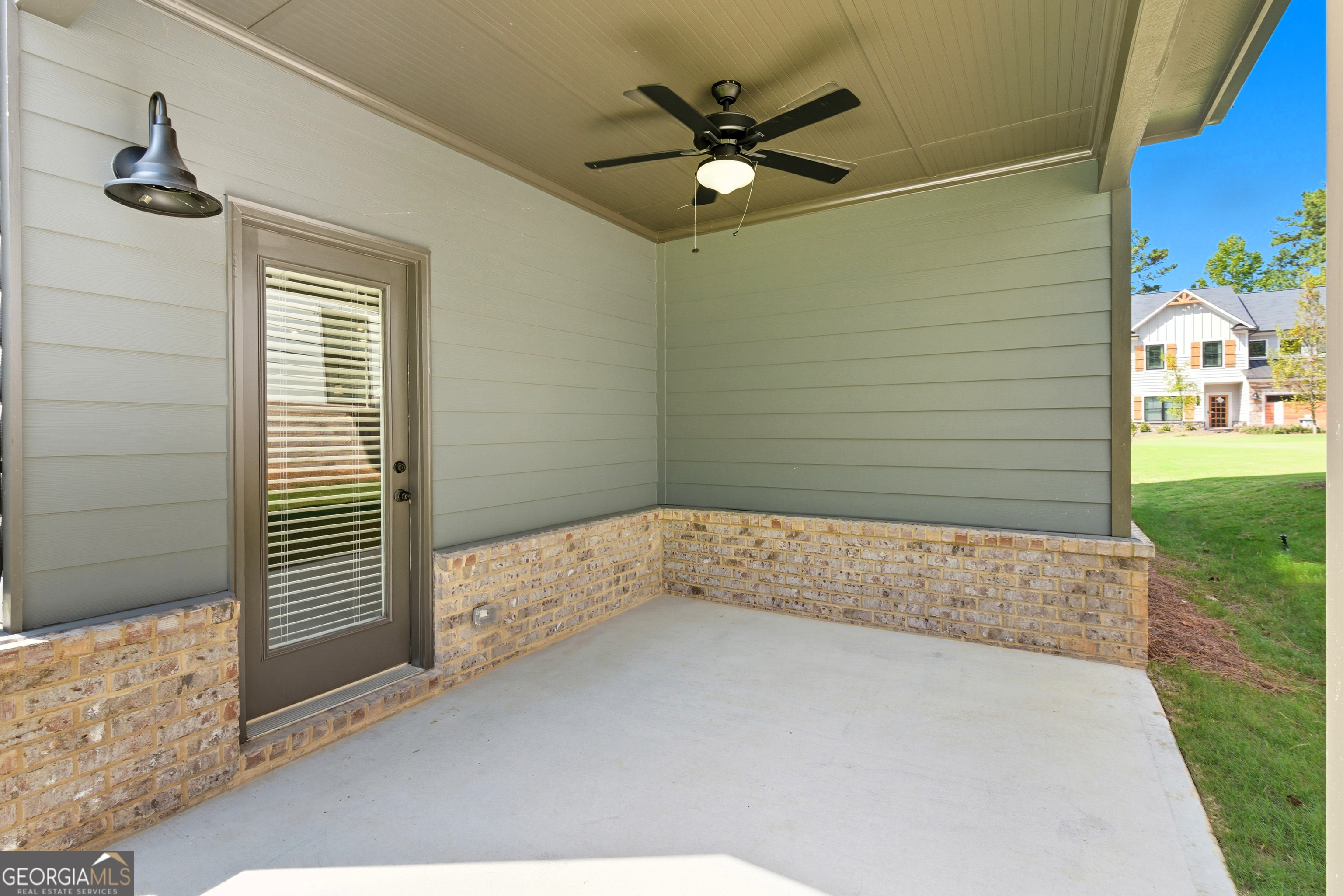 103 Everest Court Dallas, GA 30132 - Photo 10 of 35 a view of an empty room with a window