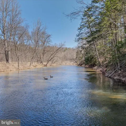 $559,900 | 237 Foggy Bottom Lane, Berkeley Springs, WV 25411