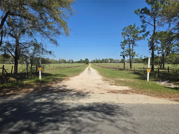 $179,900 | 2 55th Place, Wellborn, FL 32094