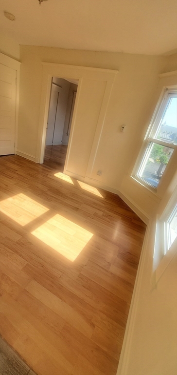 10 Monroe Street Springfield, MA 01109 - Photo 11 of 40