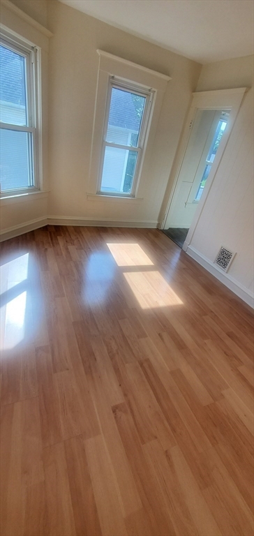 10 Monroe Street Springfield, MA 01109 - Photo 13 of 40