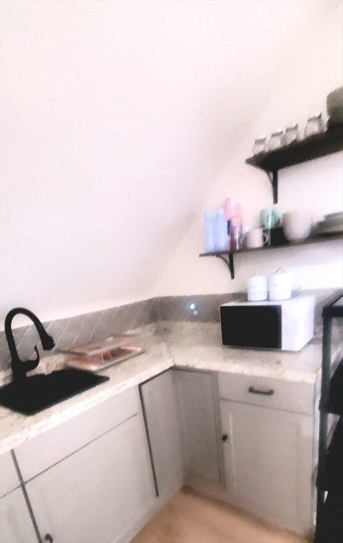 10 Monroe Street Springfield, MA 01109 - Photo 25 of 40