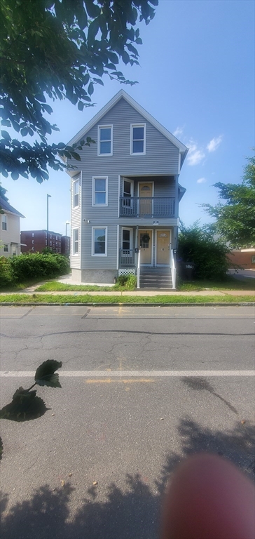 10 Monroe Street Springfield, MA 01109 - Photo 3 of 40