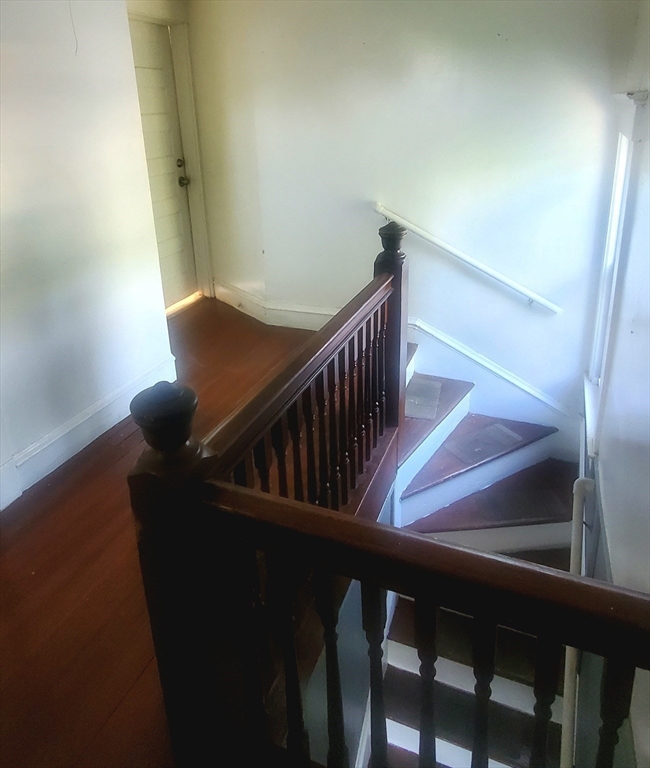 10 Monroe Street Springfield, MA 01109 - Photo 4 of 40