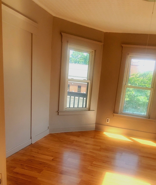 10 Monroe Street Springfield, MA 01109 - Photo 10 of 40