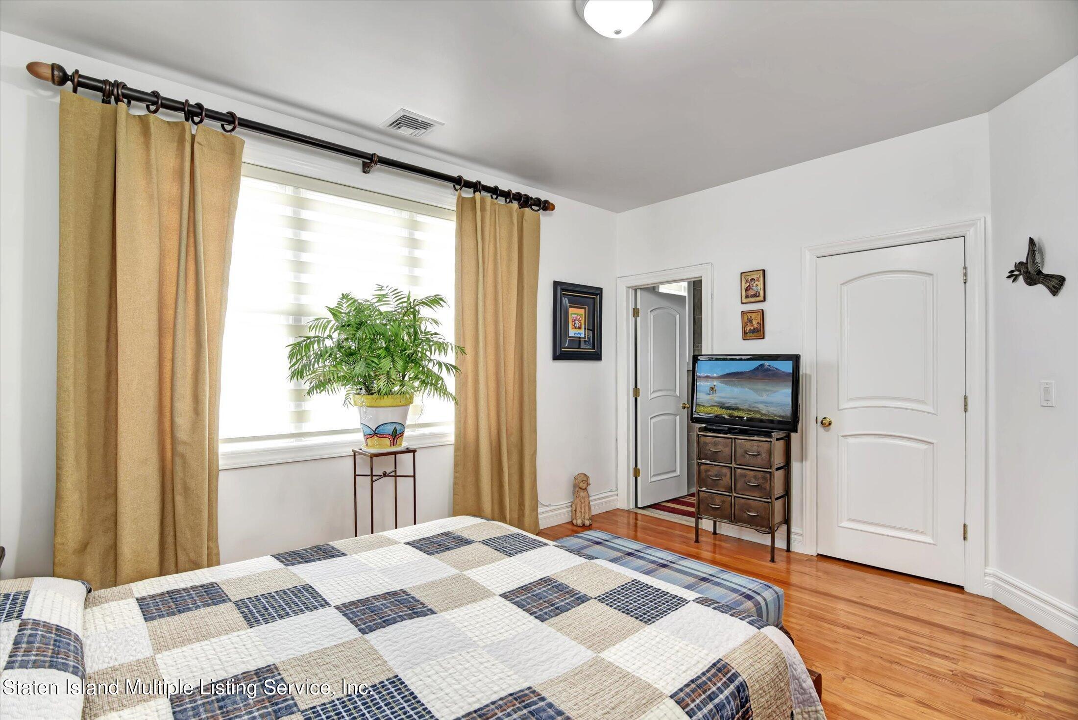 4654 Amboy Road, Unit 2B Staten Island, NY 10312 - Photo 20 of 25 20-Master Bedroom