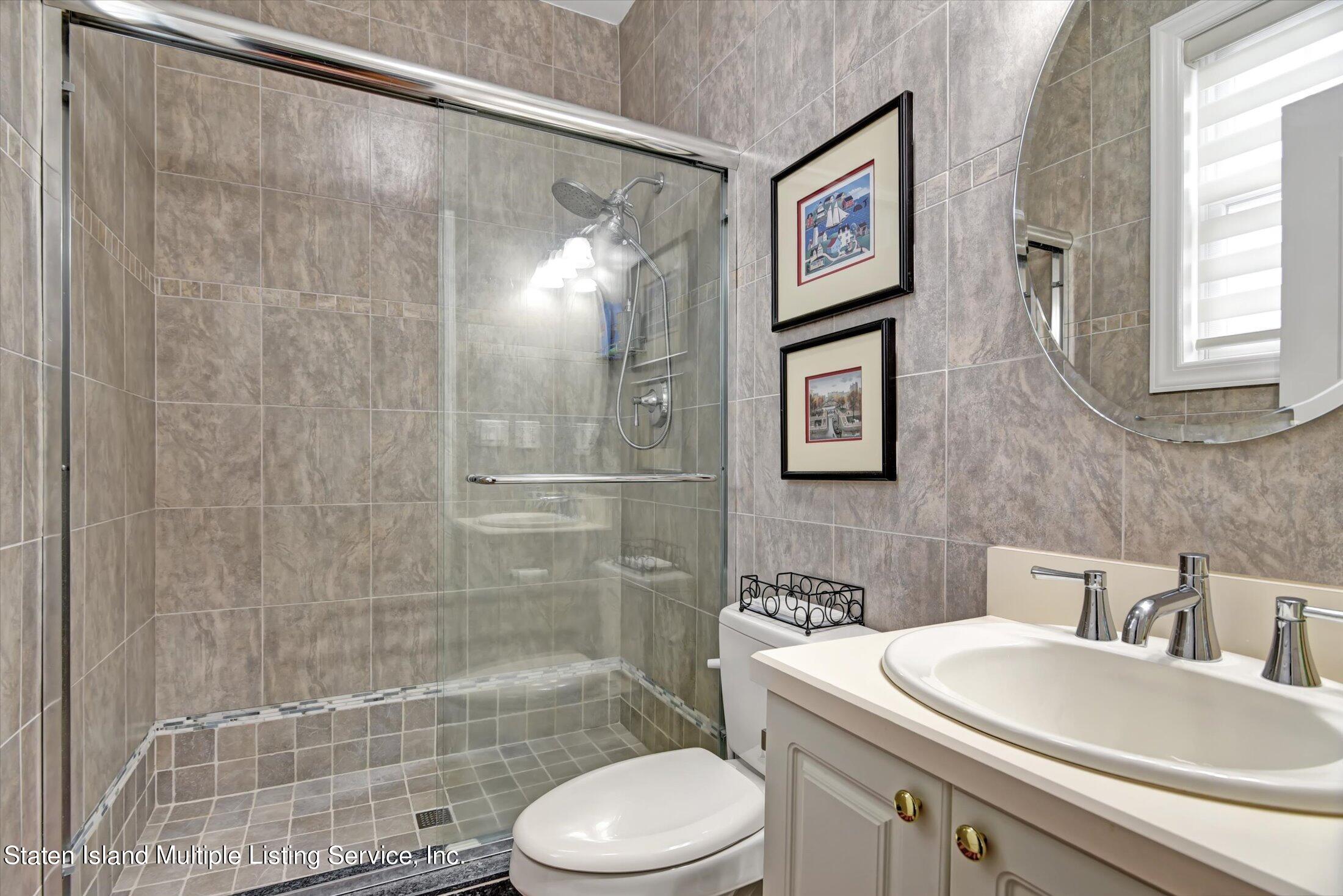 4654 Amboy Road, Unit 2B Staten Island, NY 10312 - Photo 21 of 25 21-Master Bathroom