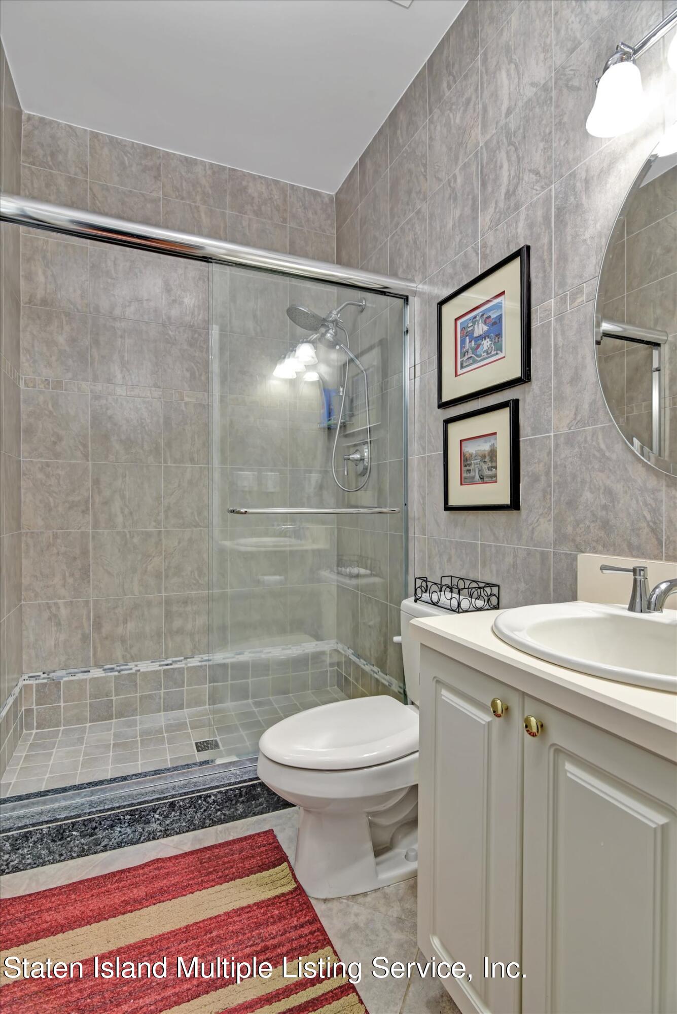 4654 Amboy Road, Unit 2B Staten Island, NY 10312 - Photo 22 of 25 22-Master Bathroom