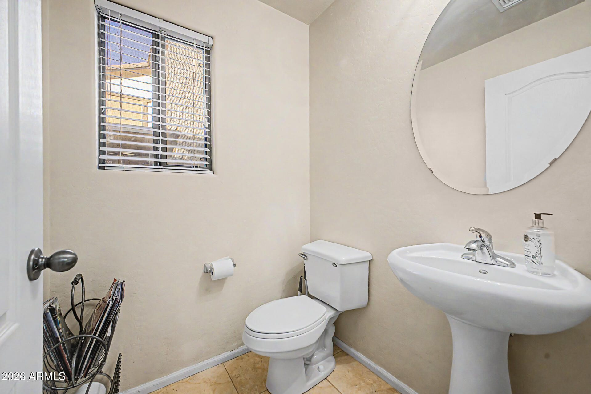 946 West Gascon Road San Tan Valley, AZ 85143 - Photo 13 of 41 Bathroom