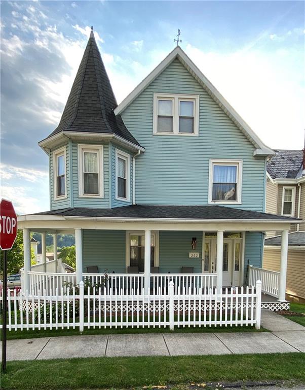 202 Terrace Avenue Apollo, PA 15613 - Photo 1 of 25 Beautiful curb appeal.