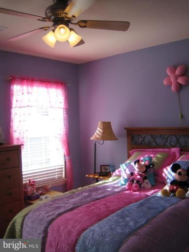 2668 Cast Off Loop Woodbridge, VA 22191 - Photo 17 of 20 Bedroom #3