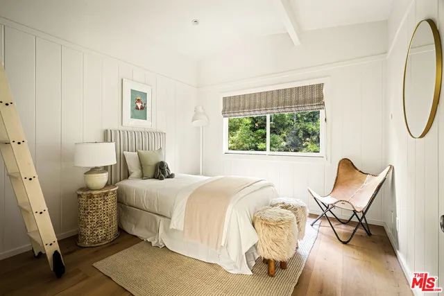 $4,995,000 | 327 East Rustic Road, Santa Monica, CA 90402